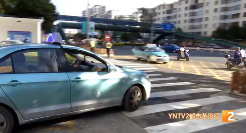 昆明首條巡游出租汽車專用通道投入試運行，破解商業中心“上下車難”困局